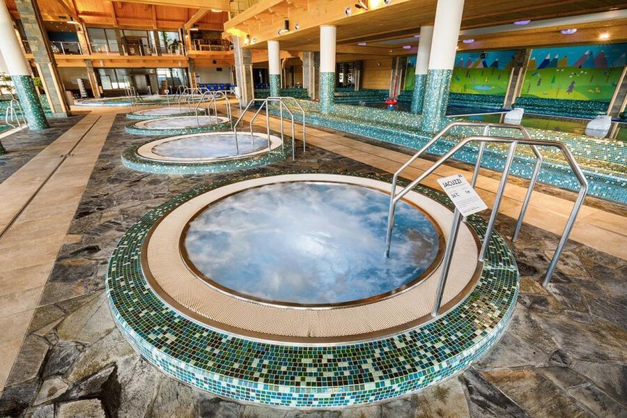 From Krakow: Chochołowskie Thermal Baths Ticket and Transfer - Three hours inside: enough time, but use it well