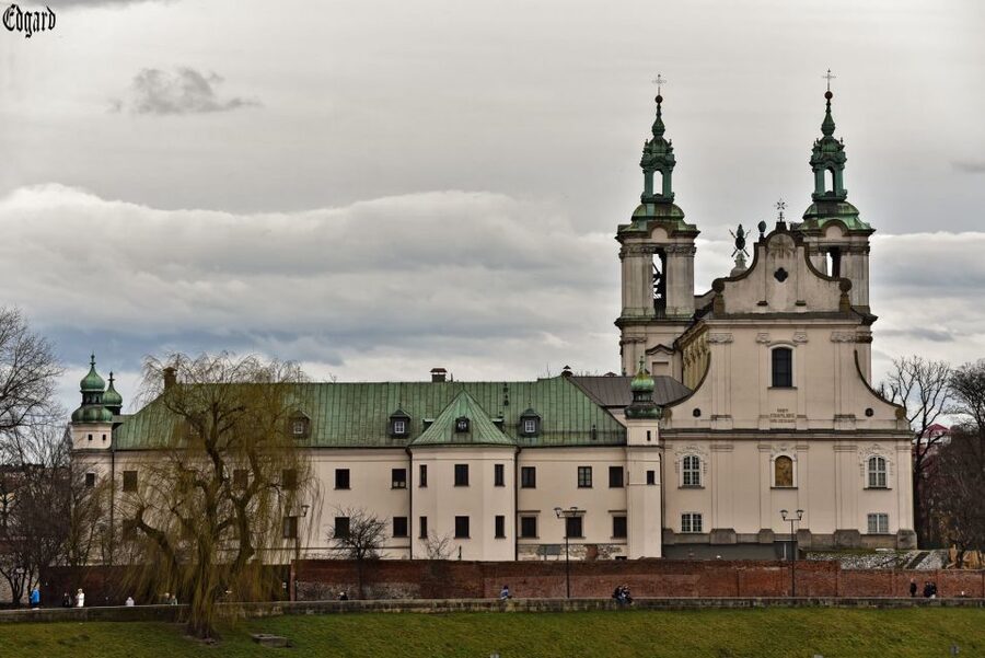 From Krakow: Częstochowa "Black Madonna" Day Tour - Why Częstochowa matters to a Krakow itinerary
