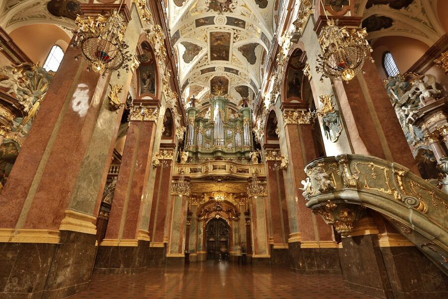 From Krakow: Częstochowa "Black Madonna" Day Tour - Free time in Częstochowa after the monastery