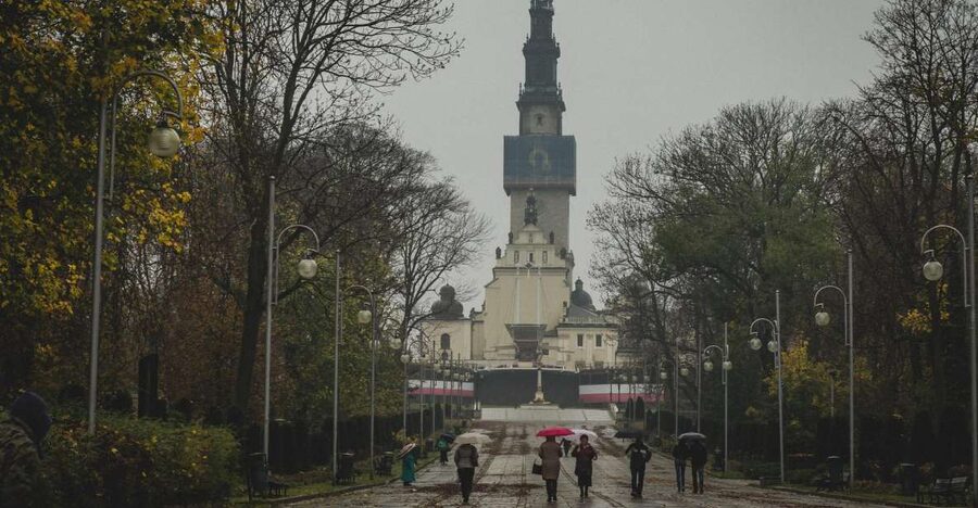 From Krakow: Częstochowa "Black Madonna" Day Tour - Who will get the most from this day trip
