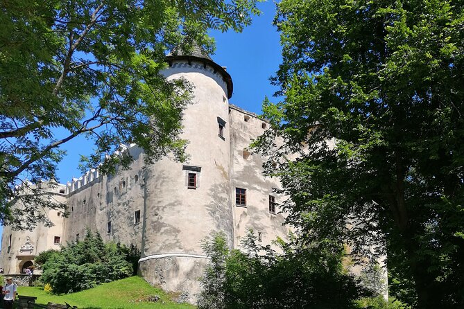 From Krakow: Dunajec River Rafting, Cable Car and Castle Niedzica - Day Tour - Guides, flexibility, and the human side of the day