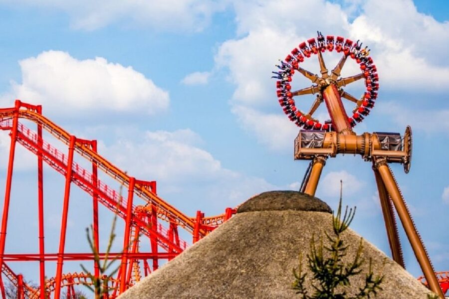 From Kraków: Energylandia Amusement Park Transfer and Entry - Food, extras, and the real cost of the day