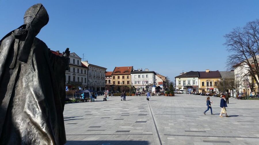 From Krakow: Full-Day Wadowice & Czestochowa Tour - Key points to know before booking