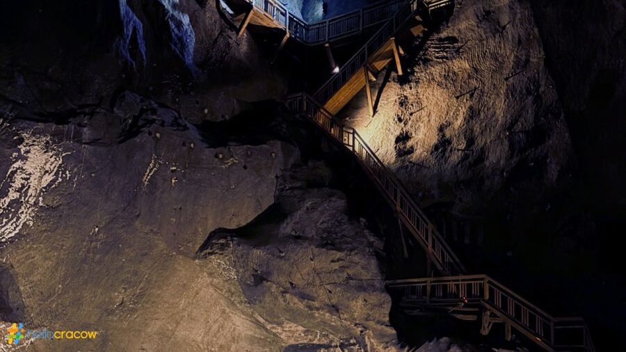 From Krakow: Guided Tour in Wieliczka Salt Mine - Why Wieliczka feels unlike an ordinary mine visit
