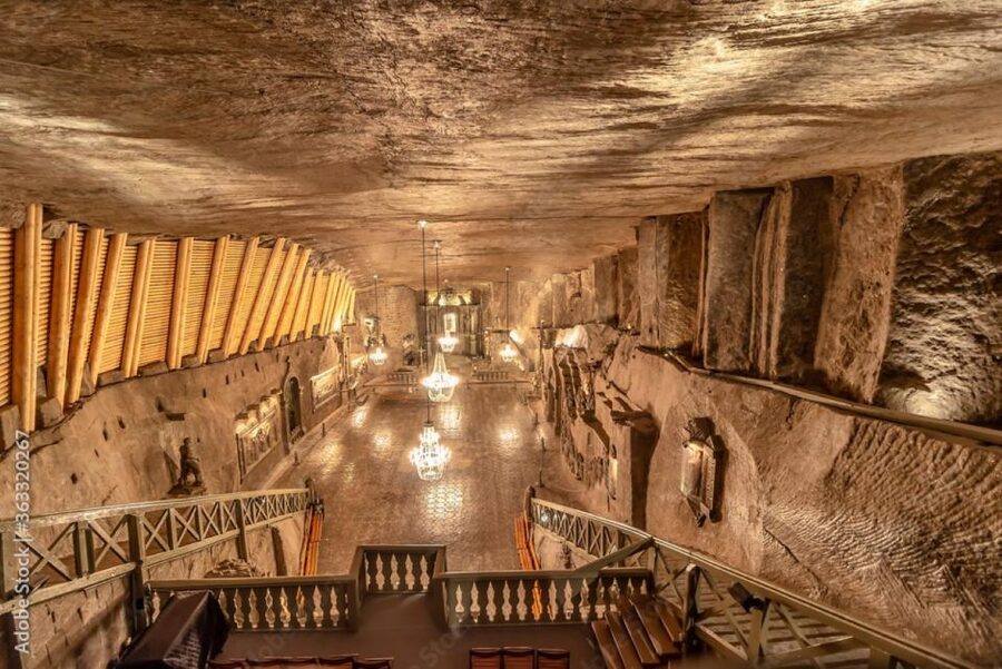 From Krakow: Guided Tour in Wieliczka Salt Mine - What the 2.5-hour mine visit includes
