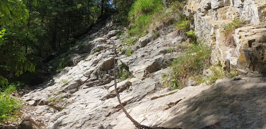 From Krakow: Hiking in the Tatra Mountains and Thermal baths - Kościeliska Valley and the route into Krakow Gorge