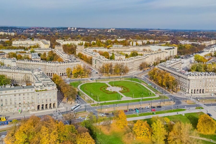 From Krakow: Nowa Huta Premium Tour - The ride from Krakow to Central Square