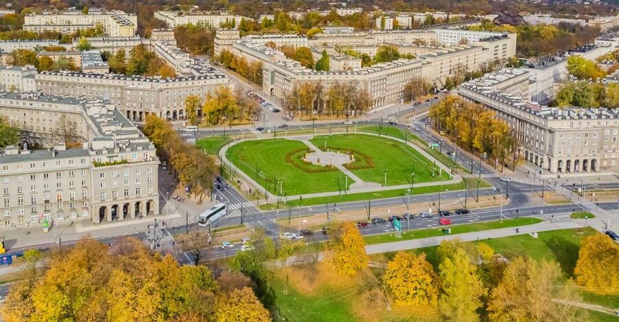 From Krakow: Nowa Huta Premium Tour - Central Square, the planned heart of Nowa Huta