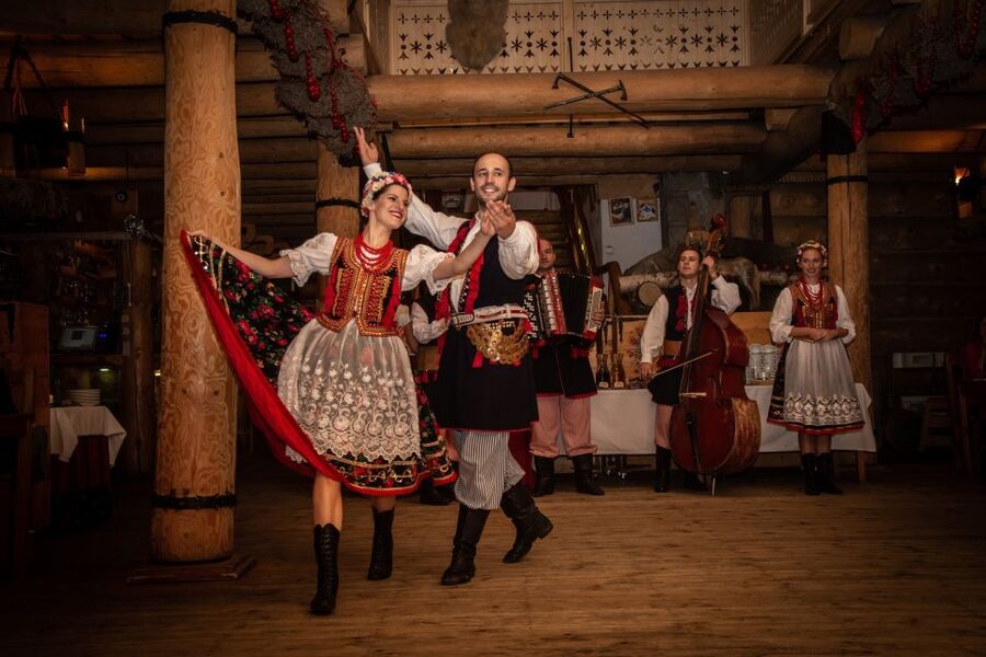 From Krakow: Polish Folk Show with All-You-Can-Eat Dinner - Lake Kryspinów adds breathing room