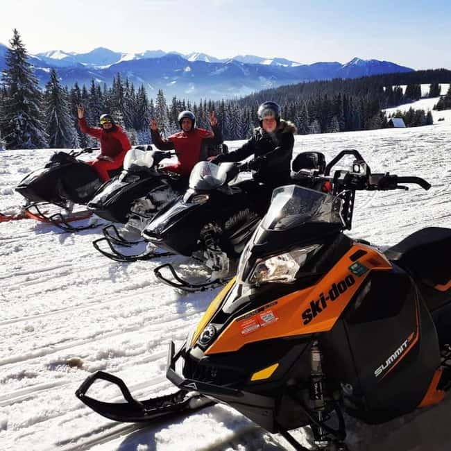 From Krakow: Snowmobile, Zakopane & Chochołowskie Baths - Chochołów and its wooden houses