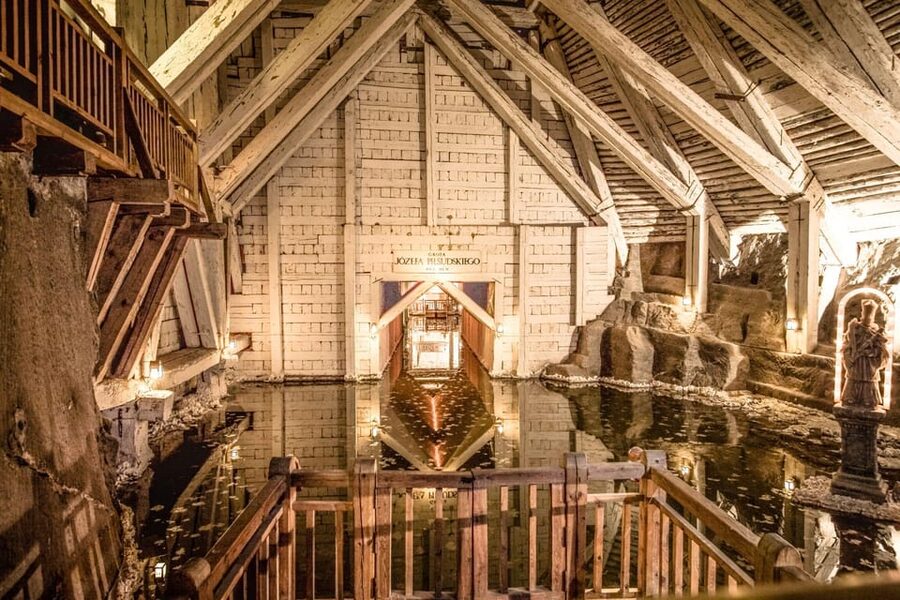 From Krakow: Wieliczka Salt Mine Guided Tour & Pickup Option - St. Kinga Chapel and the final stretch