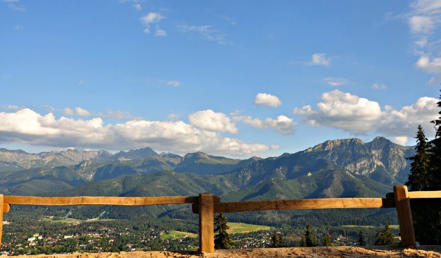 From Krakow: Zakopane Day Tour with Tasting & Funicular Ride - Oscypek cheese, spirits, and a taste of the region