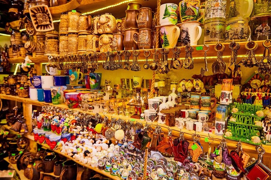 From Krakow: Zakopane Tour with Cable Car + Tasting & Pickup - Zakopane’s market and the first taste of town