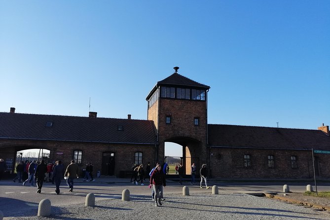 From Warsaw Auschwitz and Krakow one day tour by train with pick up and drop off - The early train from Warszawa Centralna