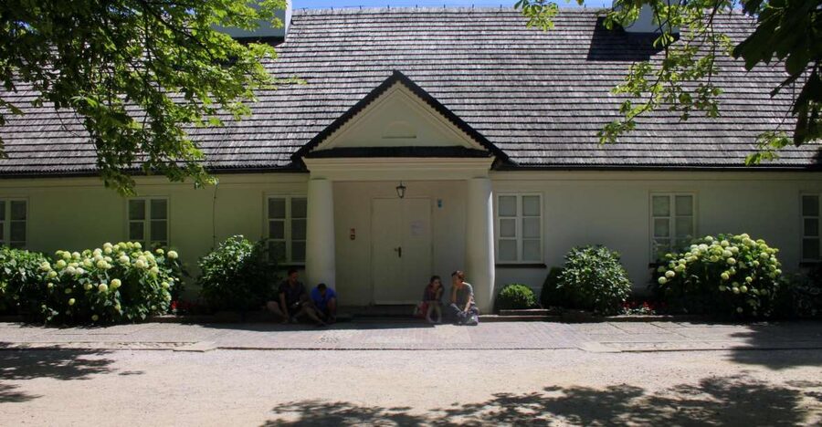 From Warsaw: Tour to Chopin's Birthplace - Żelazowa Wola - Key points to know before booking