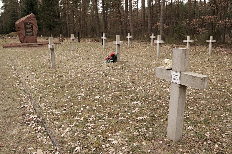 From Warsaw: Treblinka Camp 6-Hour Private Tour - The museum’s models and personal objects