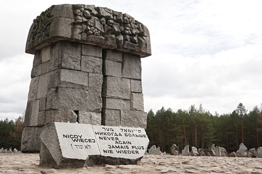 From Warsaw: Treblinka Camp 6-Hour Private Tour - Practical planning for a respectful visit