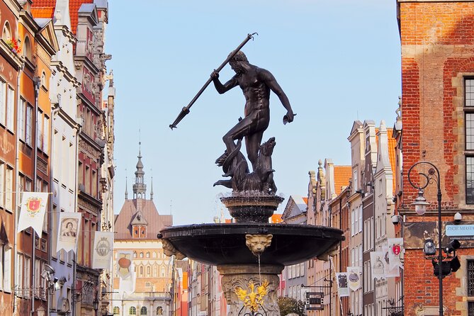 Gdansk Airport - Gdansk City private transfer - Why the private format suits some arrivals