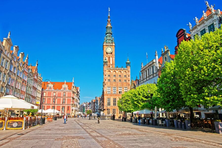 Gdansk: City Highlights Guided Private Bike Tour - Along the Motlawa to the old Imperial Shipyard