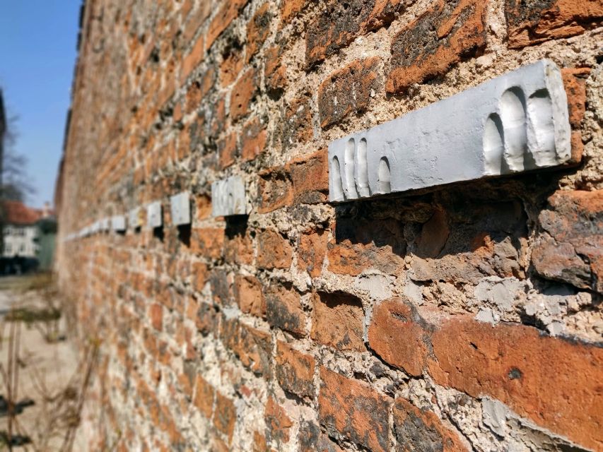 Gdańsk City Sights & History Guided Walking Tour in English - A royal road through a rebuilt city