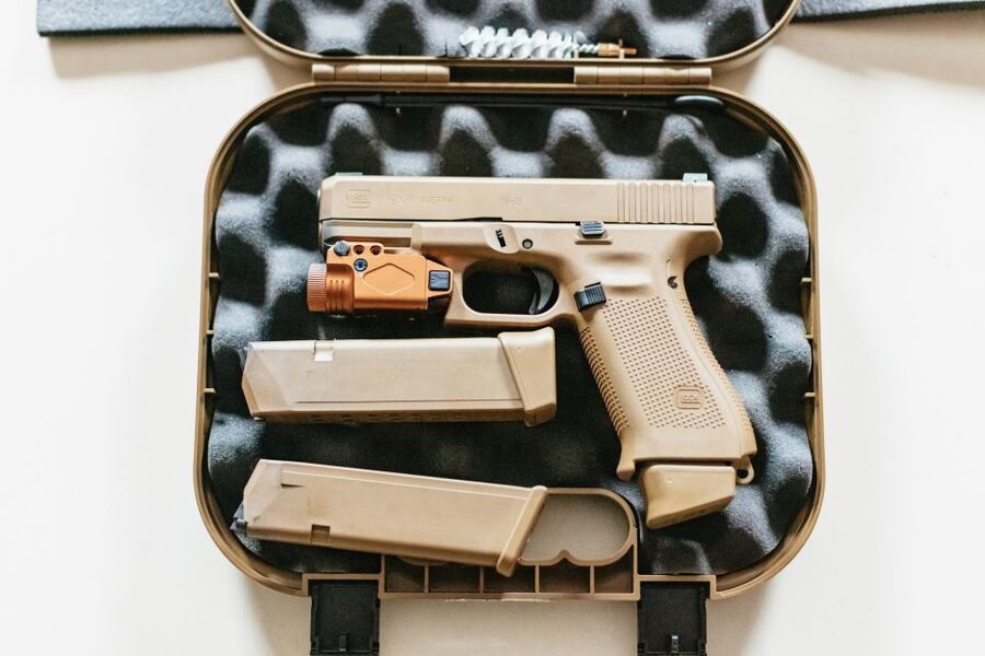 Gdańsk: Extreme Gun Shooting Experience with Transfers - Keeping your target as a souvenir