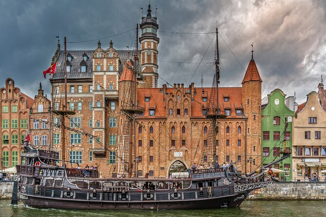 Gdansk Food and Sightseeing Tour with Bart - How much food and drink should you expect?