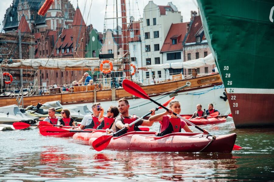 Gdansk: Guided Kayak Tour - Why Gdansk is better understood from the Motlawa