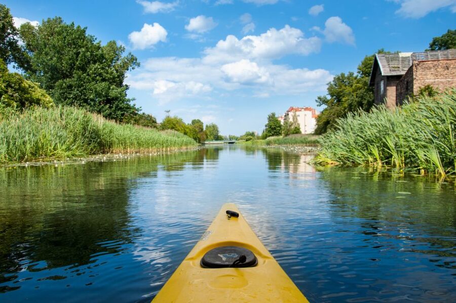 Gdansk: Guided Kayak Tour - Starting at the shipyard with a 20-minute safety briefing