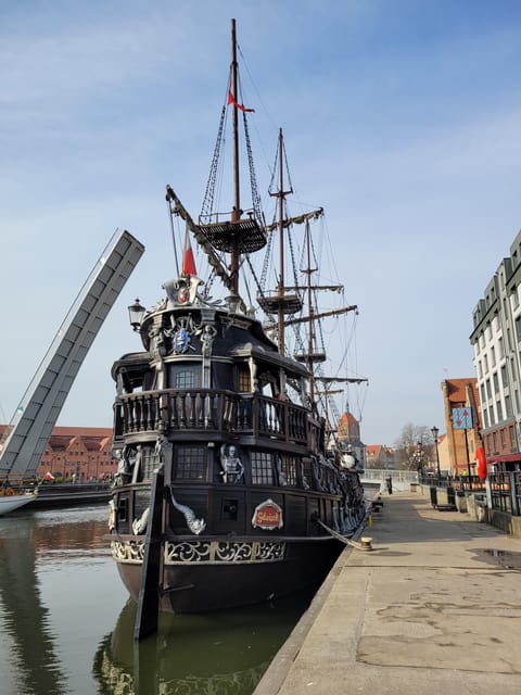 Gdansk: Guided Round-Trip Cruise to Westerplatte - Should you book it?