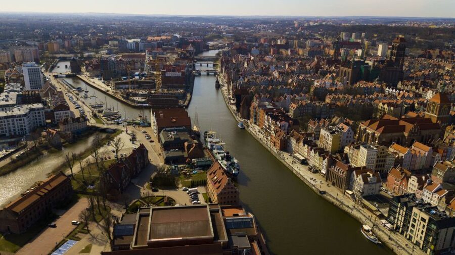 Gdańsk: Highlights Bike Tour - Przystań Cesarska and the shipyard story