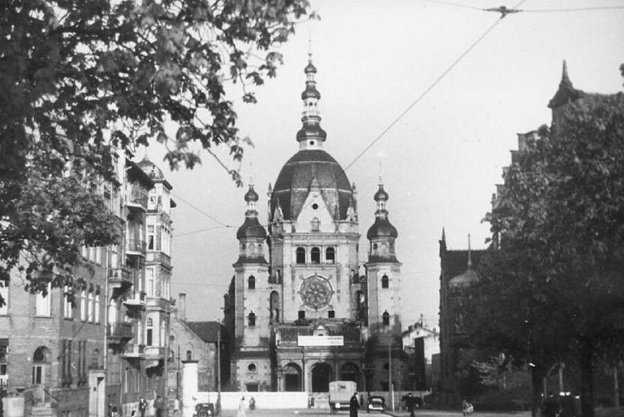 Gdansk: Jewish Heritage Guided Private Walking Tour - Key points to know before booking