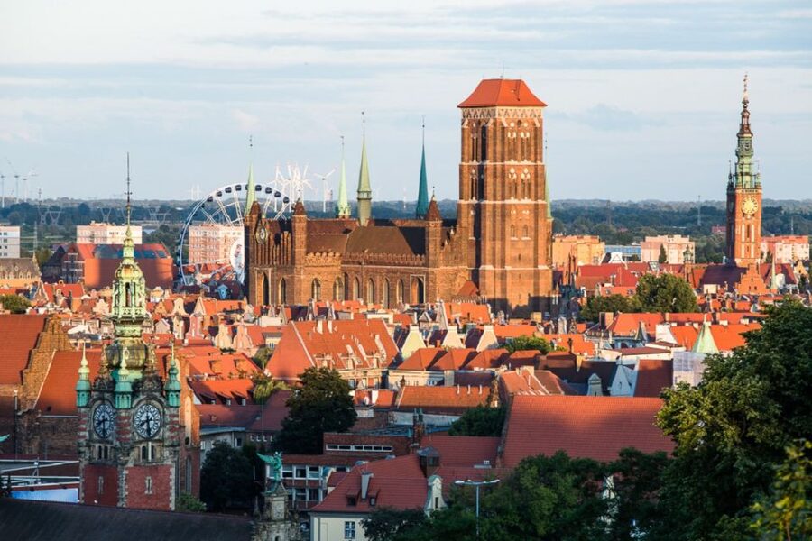 Gdansk: Jewish Heritage Guided Private Walking Tour - The Kindertransports monument adds a human-scale story