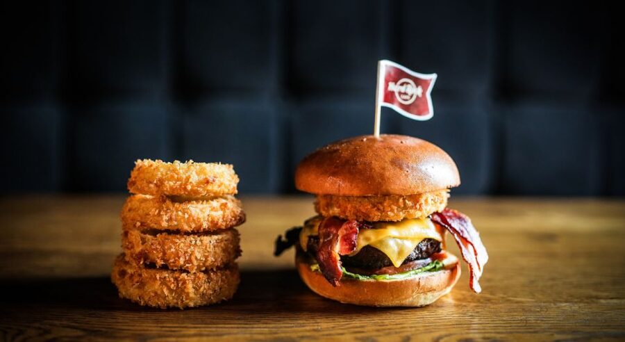 Gdansk: Legendary Burger and Zywiec Beer at Hard Rock Cafe - Start with the voucher, not the order
