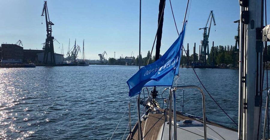 Gdańsk: Motlawa and Port yacht cruise with Welcome Drink - Why Gdańsk looks different from the water