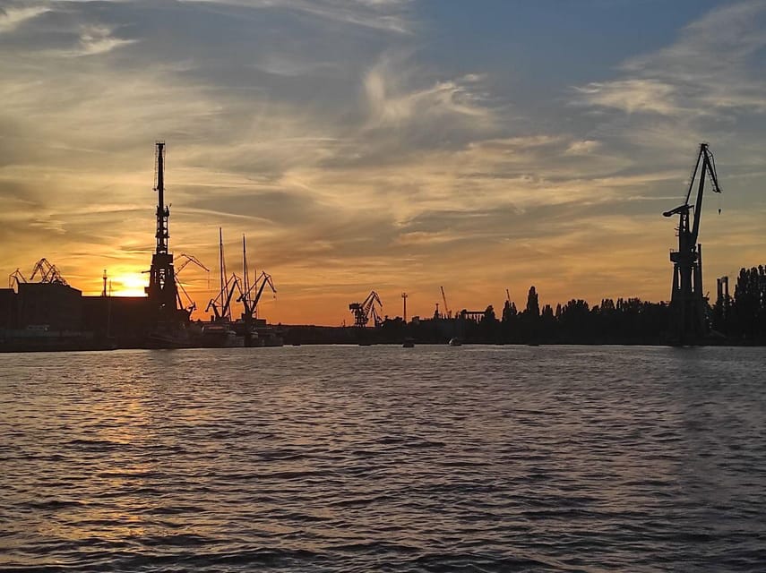 Gdańsk: Motława River Eco Cruise at Sunset with Prosecco - Twenty minutes beside the Gdańsk Shipyard