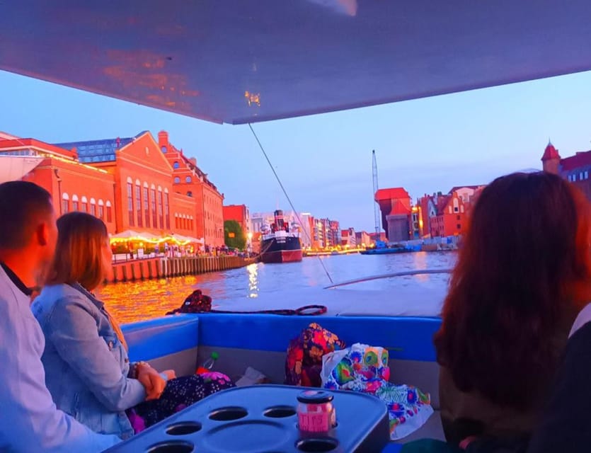 Gdańsk: Motława River Eco Cruise at Sunset with Prosecco - The captain can shape the whole mood