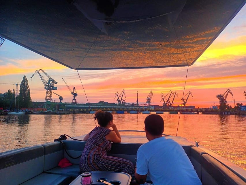 Gdańsk: Motława River Eco Cruise at Sunset with Prosecco - Starting at Boat & Bike by the marina