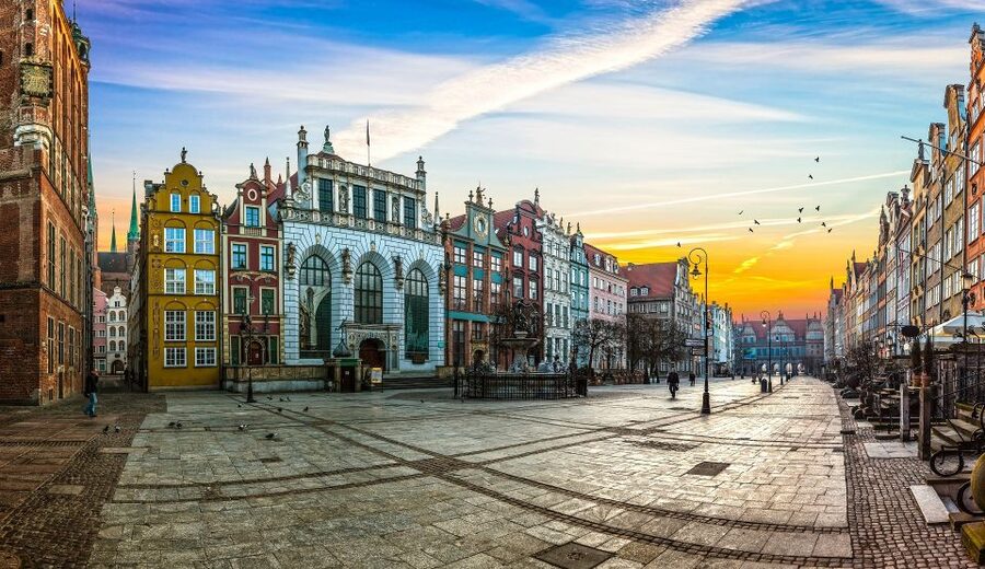 Gdansk Old Town: German Influence Walking Tour - Artus Court and the Business of Hanseatic Gdansk