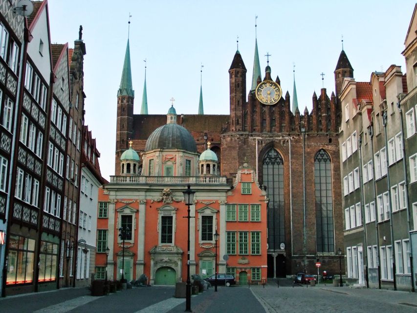 Gdansk Old Town Half-Day Private Walking Tour - Neptune Fountain and Gdansk’s sea connection