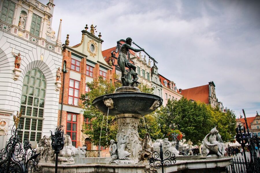 Gdansk Old Town Half-Day Private Walking Tour - What the private format adds