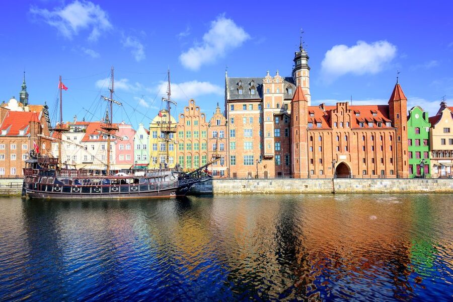 Gdańsk: Old Town Private Walking Tour with Legends and Facts - The six-hour route and Gdańsk’s Solidarity story