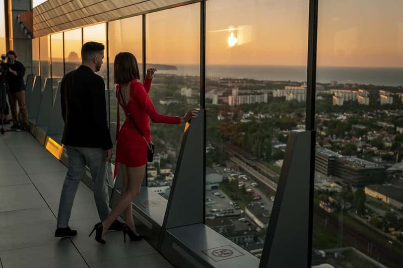 Gdańsk: Olivia Star Sky-High Views, Dinner, and Cocktails - Olivia Star gives you Gdańsk from a different angle