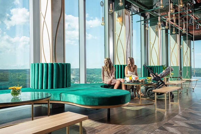 Gdańsk: Olivia Star Sky-High Views, Dinner, and Cocktails - Pizza at 130 meters makes lunch feel special
