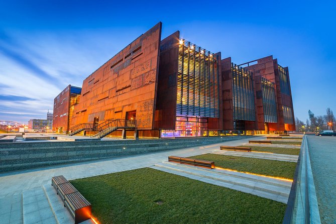 Gdansk: Private Communism Tour with Solidarity Center Museum - Key points to know before booking