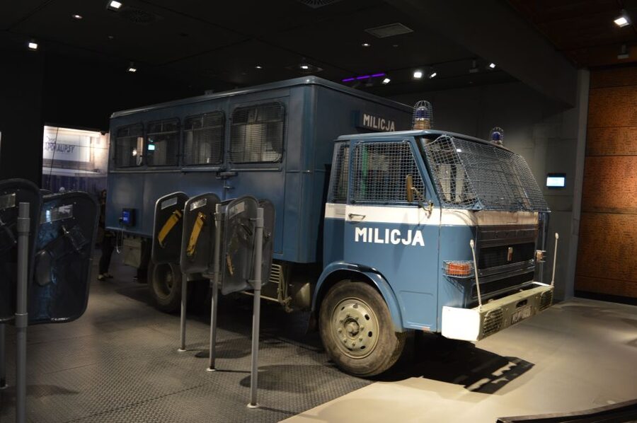 Gdansk: Private Communism Tour with Solidarity Center Museum - The difference between the two tour lengths