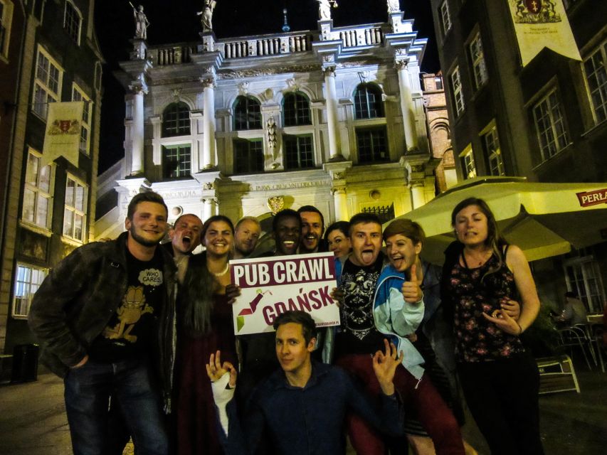 Gdansk: Pub Crawl with Complimentary Drinks - A quick route from Neptune’s Fountain to the club