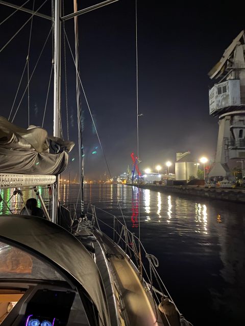 Gdansk: Scenic Evening Yacht Cruise with Welcome Drink - The bay section depends on weather