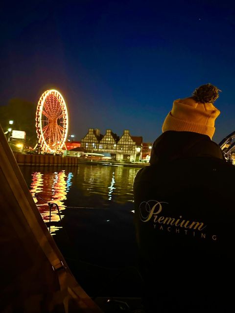Gdansk: Scenic Evening Yacht Cruise with Welcome Drink - Guide quality and the value of the commentary