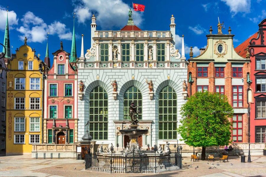 Gdansk: Small Group Walking Tour - Following the Royal Road toward Artus Court