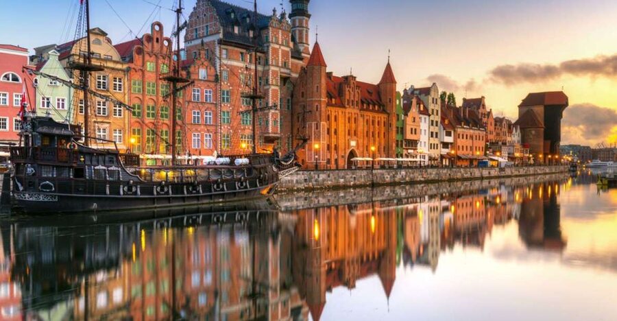Gdansk: Small Group Walking Tour - Granary Island and Gdansk’s trading past